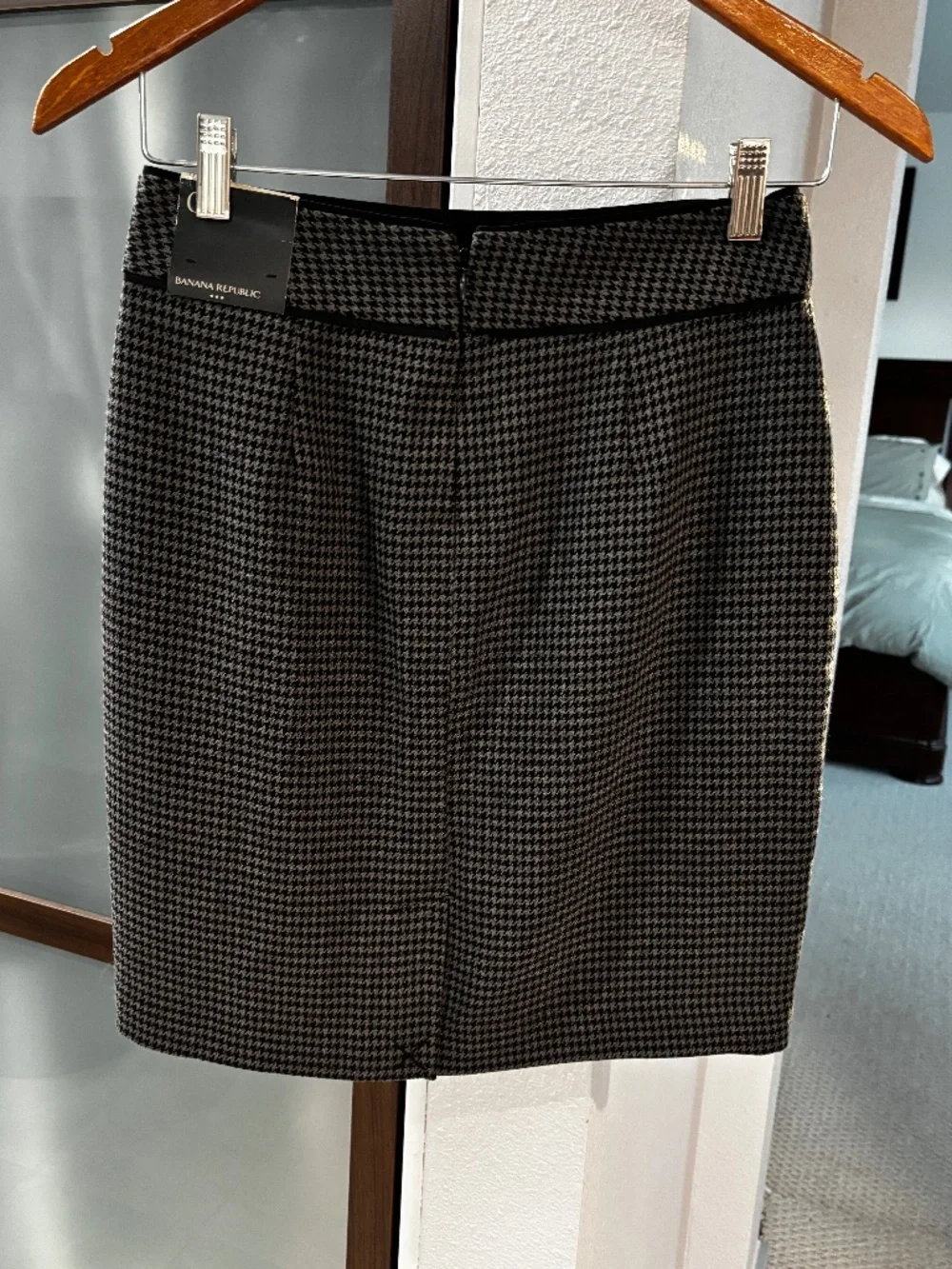 Banana Republic Knit Pencil Skirt - Black/Gray Houndstooth Size 0